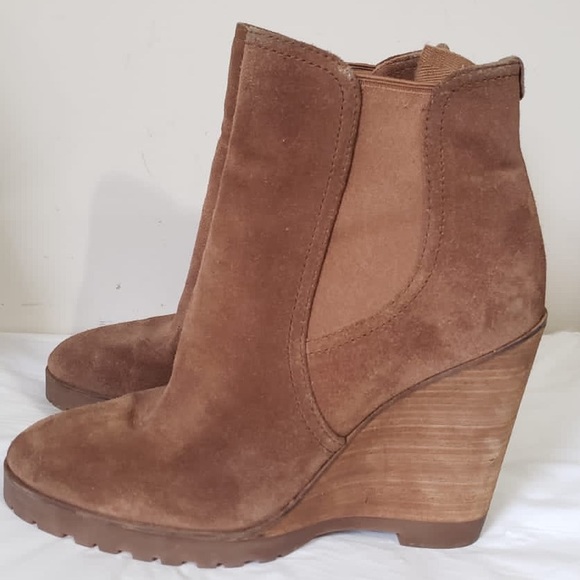 Michael Kors women boots size 7.5 - Picture 1 of 3